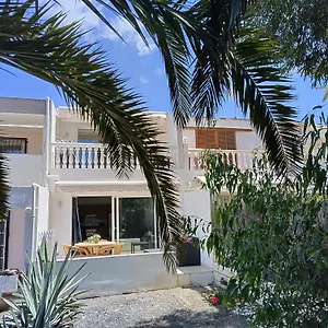 https://apartment-residencia-carabela.adeje-hotels.com